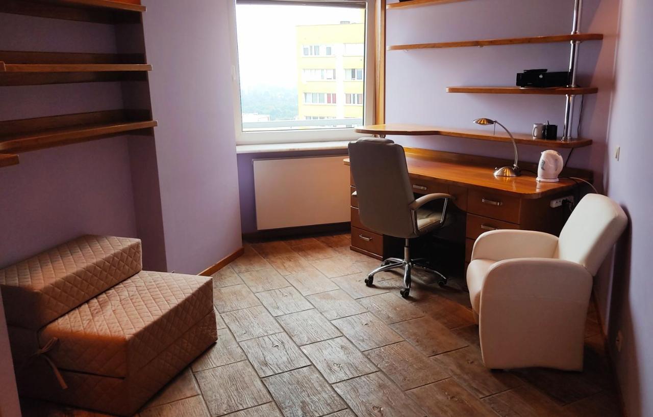 1 Apartament *